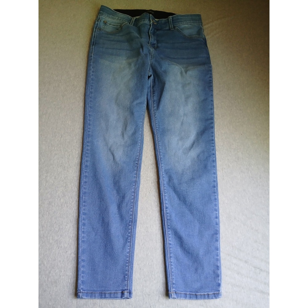 Curve Appeal Jeans 12 / 31 Skinny Slimming Stretch Mid Rise Medium Wash Comfort